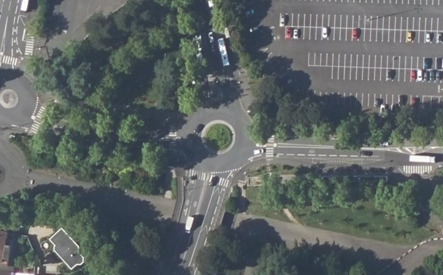 Vue aérienne du Rond-point anonyme n°501448824