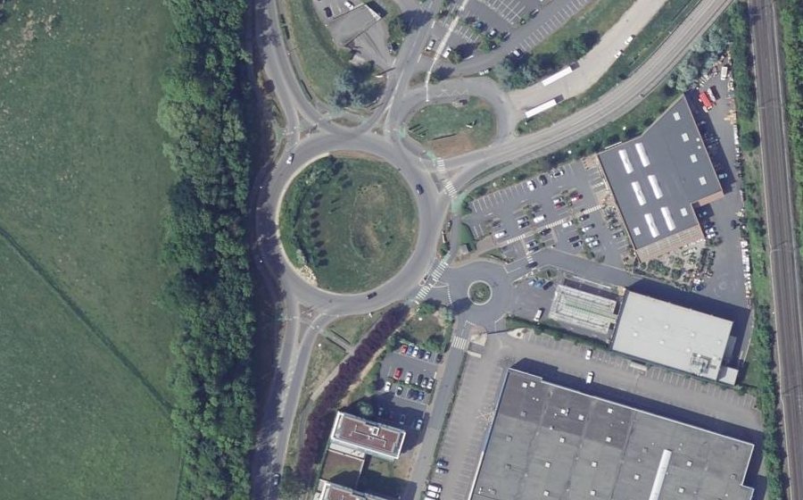Vue aérienne du Rond-point anonyme n°5018600