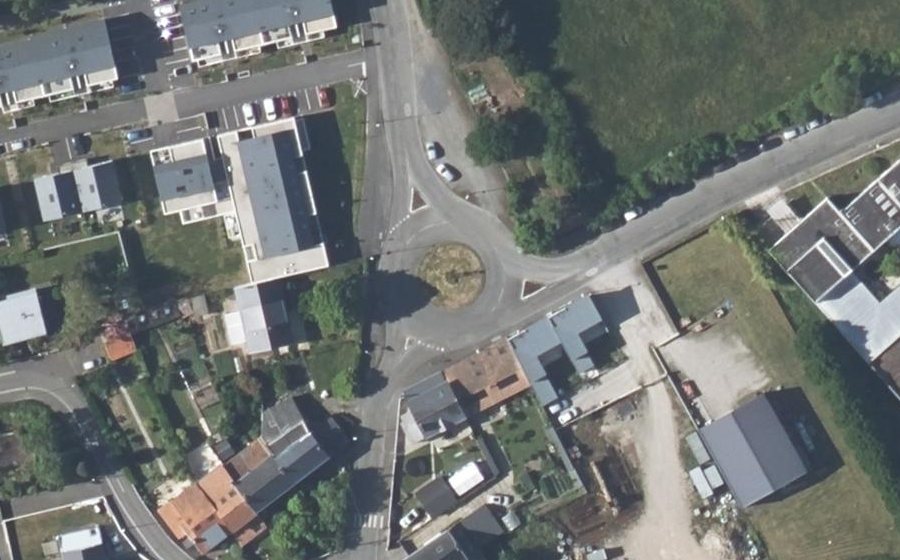 Vue aérienne du Rond-point anonyme n°50203328