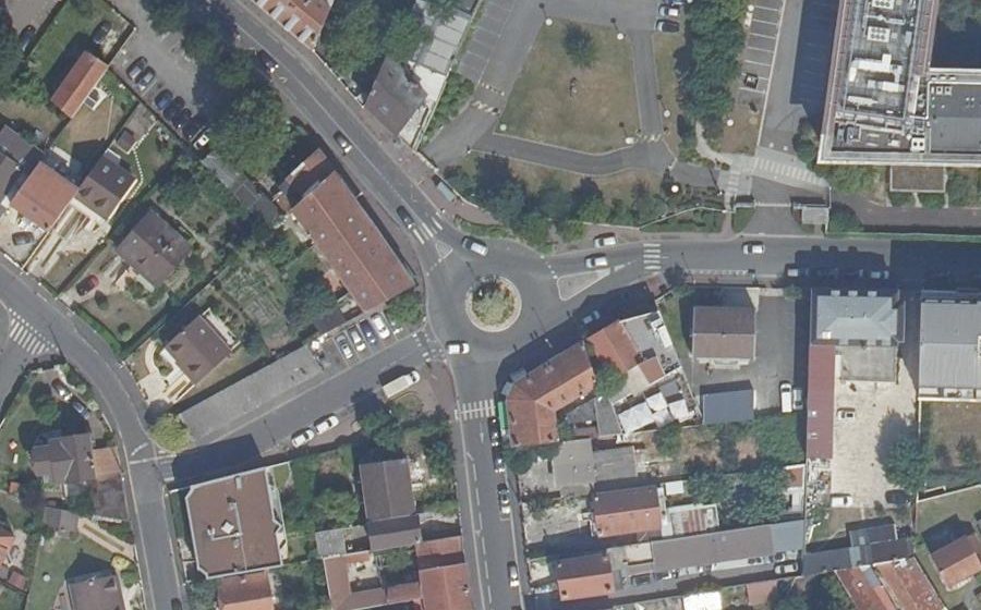 Vue aérienne du Rond-point anonyme n°50224983