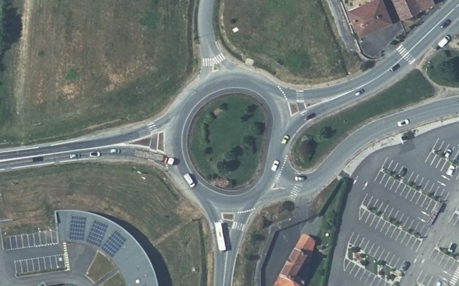 Vue aérienne du Rond-point anonyme n°50226891