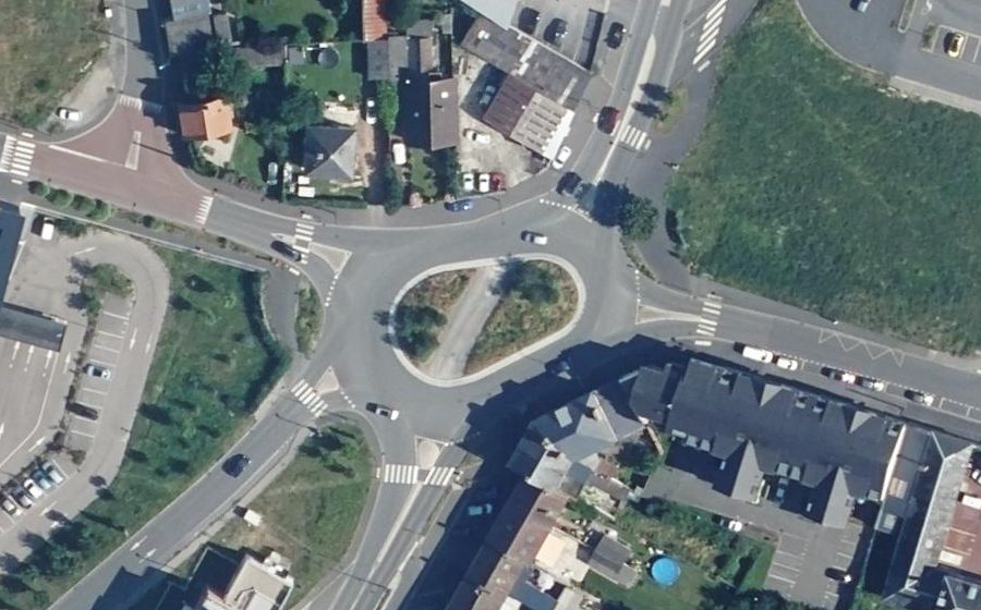 Vue aérienne du Rond-point anonyme n°50258457