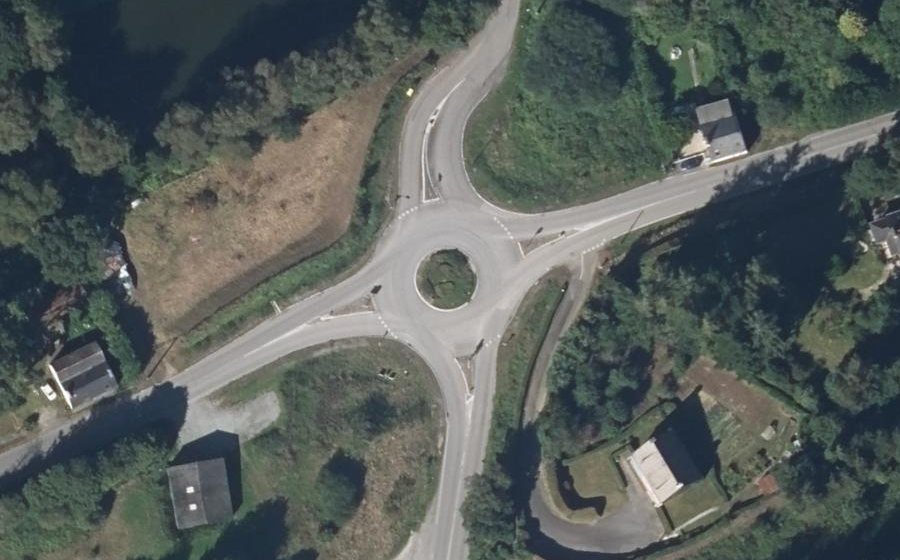 Vue aérienne du Rond-point anonyme n°50280230
