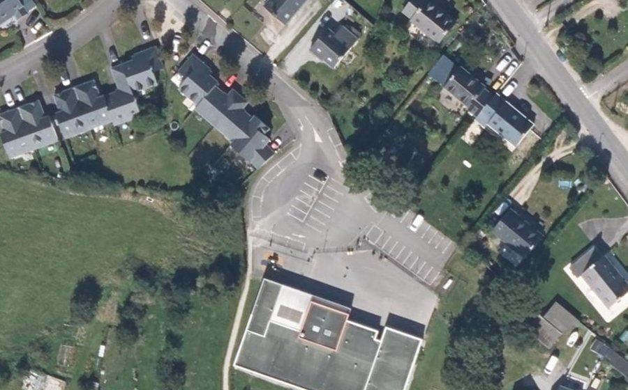 Vue aérienne du Rond-point anonyme n°503092992