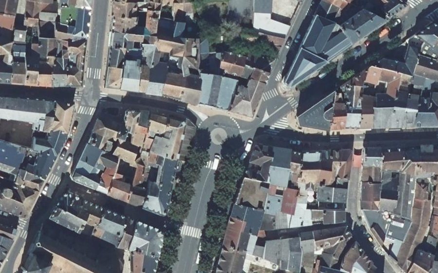 Vue aérienne du Rond-point anonyme n°504076426