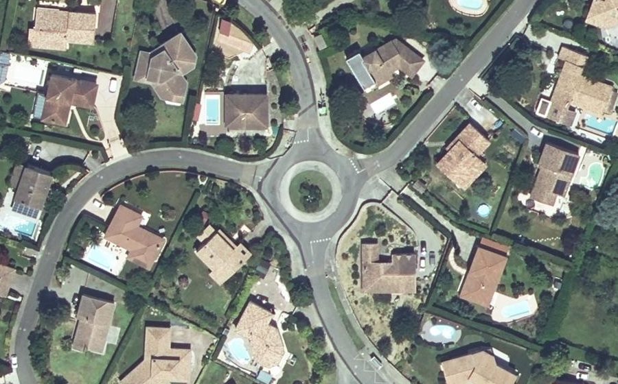 Vue aérienne du Rond-point anonyme n°5044839