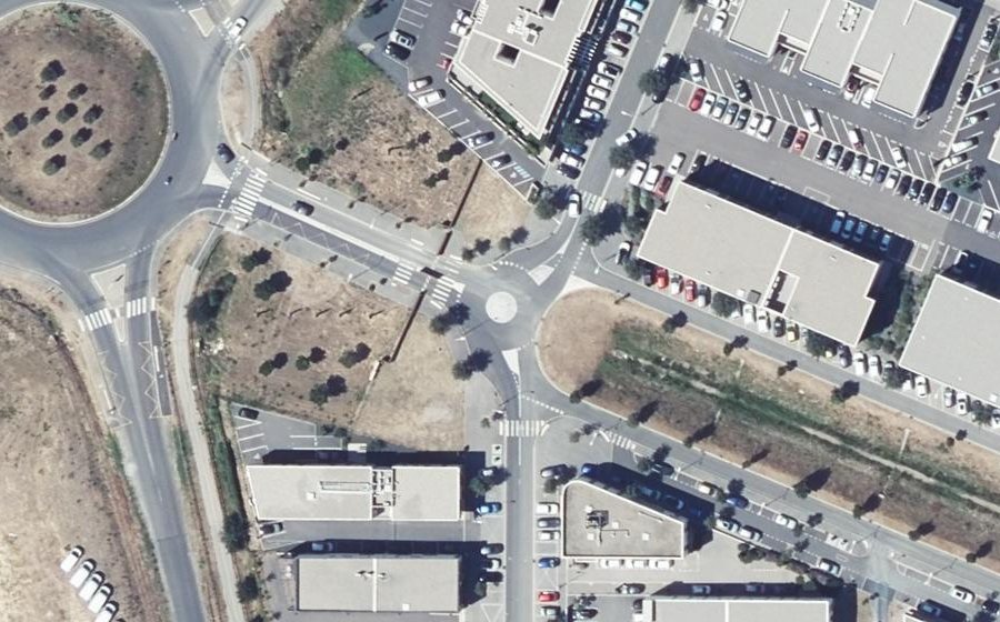 Vue aérienne du Rond-point anonyme n°504566458