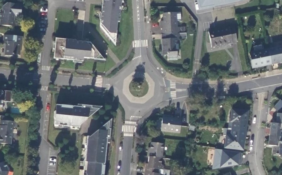 Vue aérienne du Rond-point anonyme n°5048536