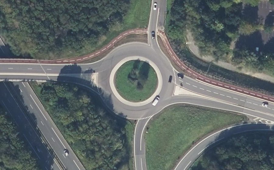 Vue aérienne du Rond-point anonyme n°5048628