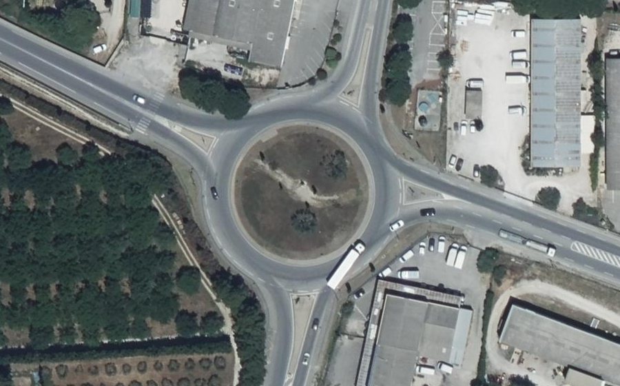 Vue aérienne du Rond-point anonyme n°5053705