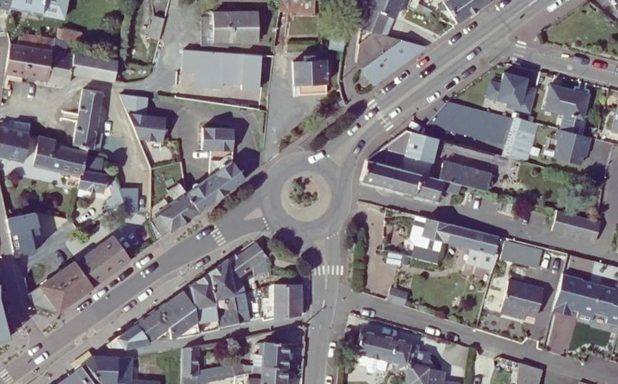 Vue aérienne du Rond-point anonyme n°5053914