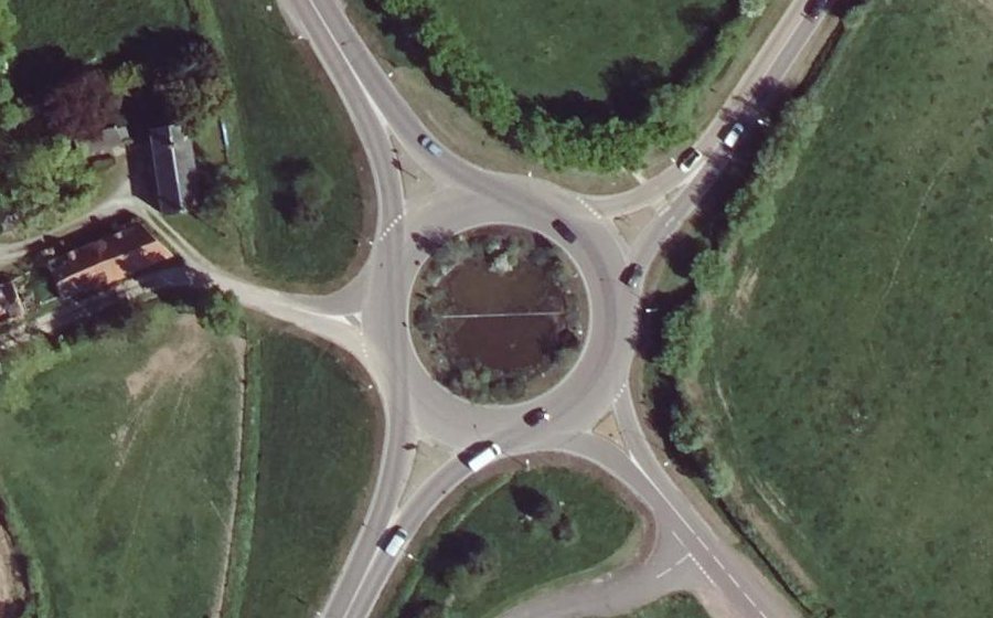 Vue aérienne du Rond-point anonyme n°5053958