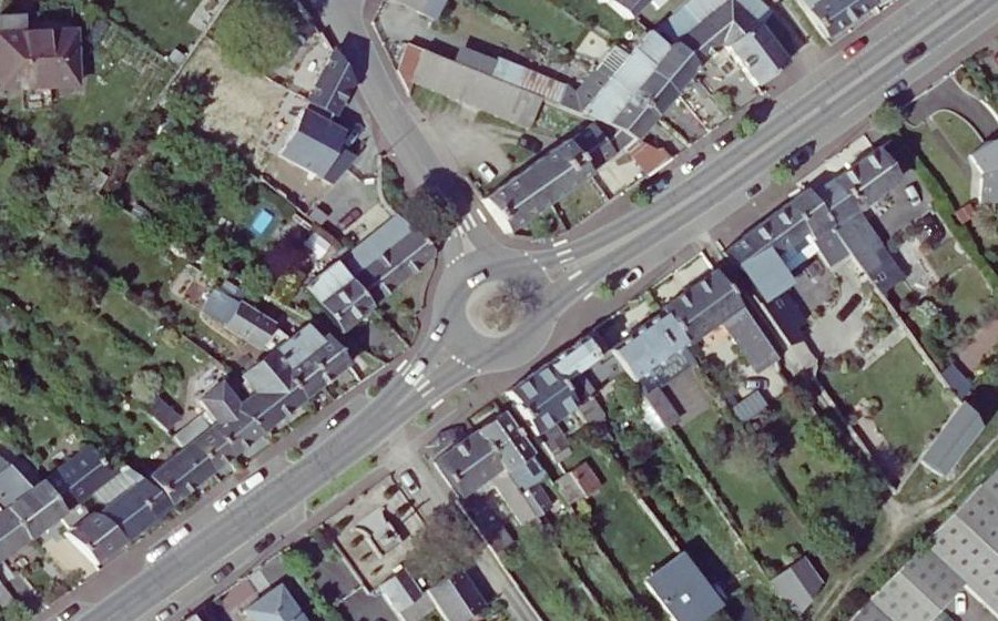 Vue aérienne du Rond-point anonyme n°5053976
