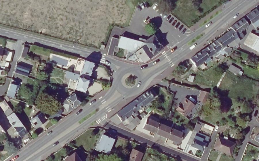 Vue aérienne du Rond-point anonyme n°5053983