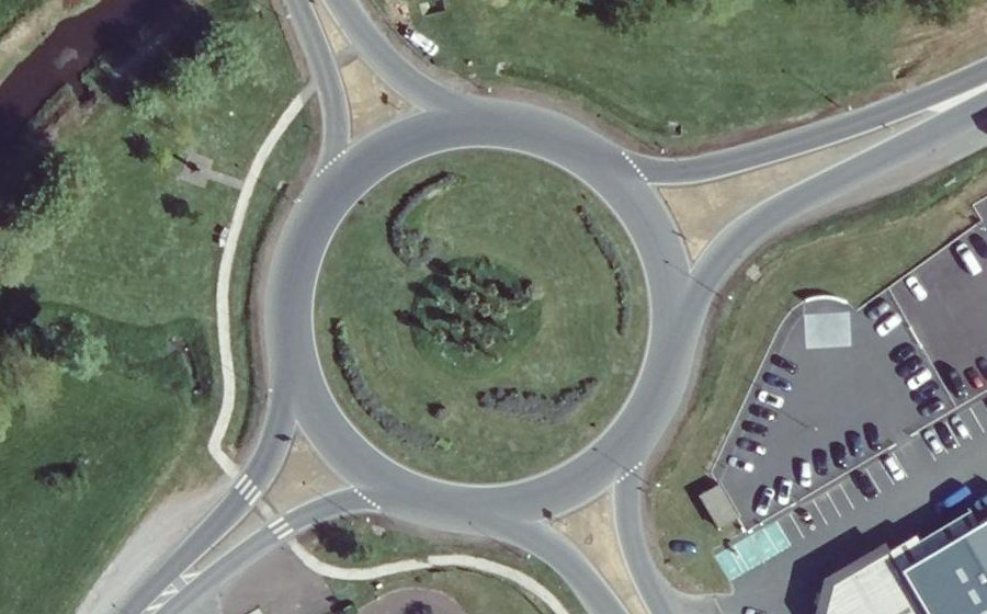 Vue aérienne du Rond-point anonyme n°5053987