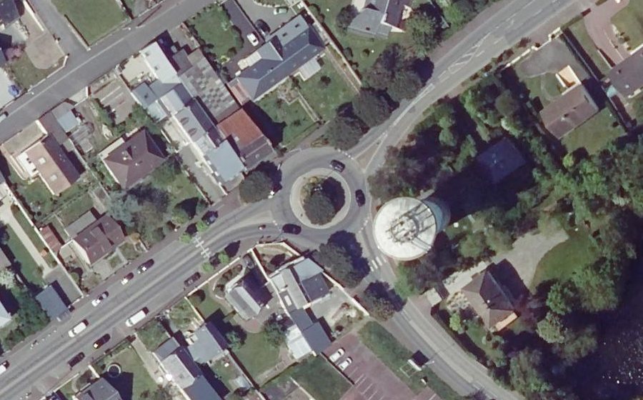 Vue aérienne du Rond-point anonyme n°5054033
