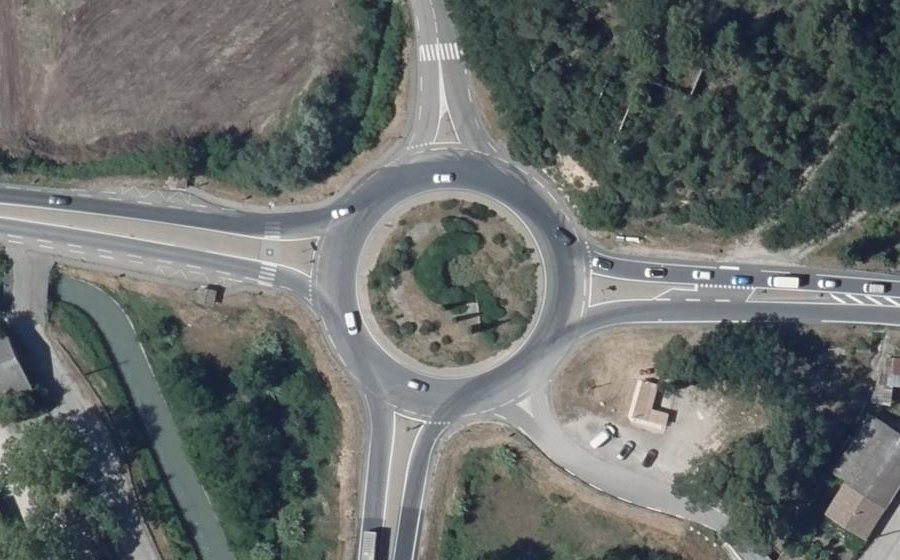 Vue aérienne du Rond-point anonyme n°5054181
