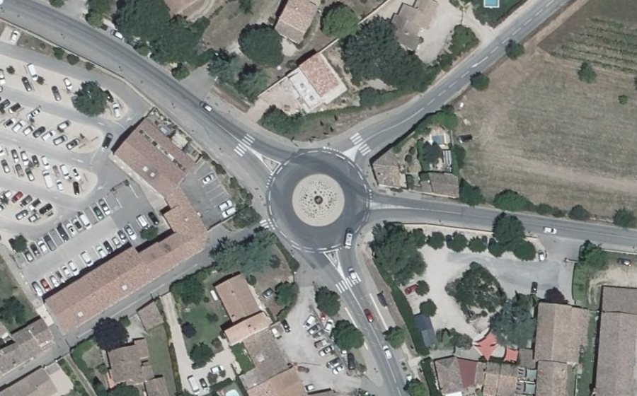 Vue aérienne du Rond-point anonyme n°5055805