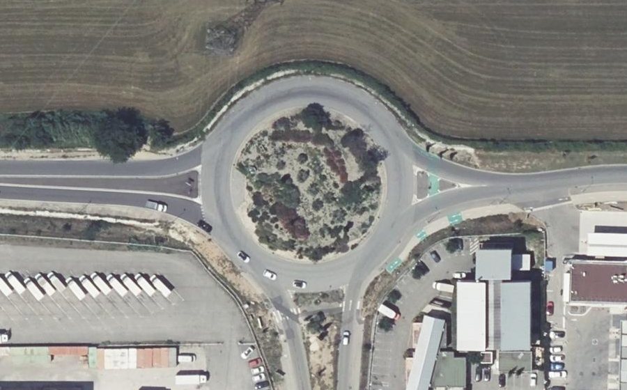 Vue aérienne du Rond-point anonyme n°5057755