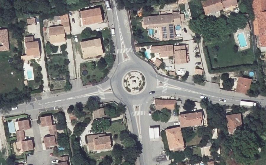 Vue aérienne du Rond-point anonyme n°5058479