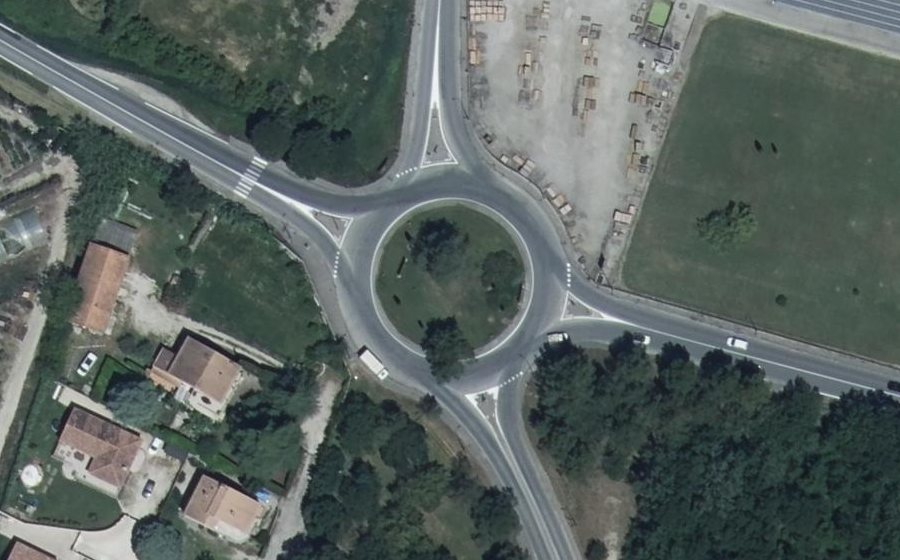 Vue aérienne du Rond-point anonyme n°5059857
