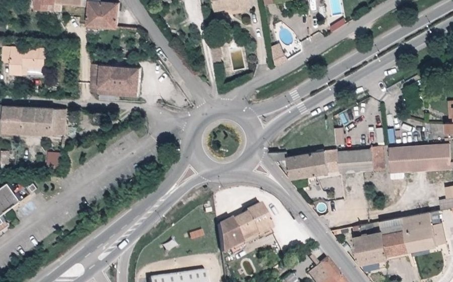 Vue aérienne du Rond-point anonyme n°5060616