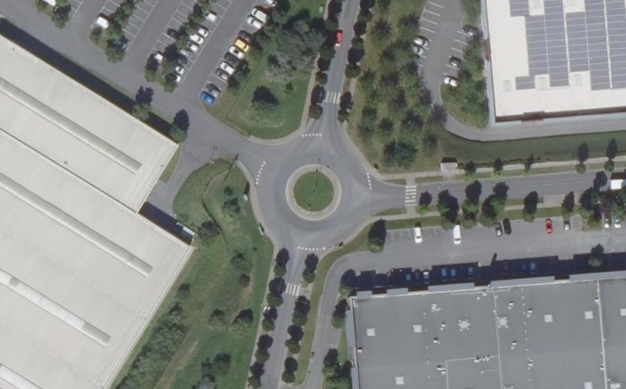 Vue aérienne du Rond-point anonyme n°506069818