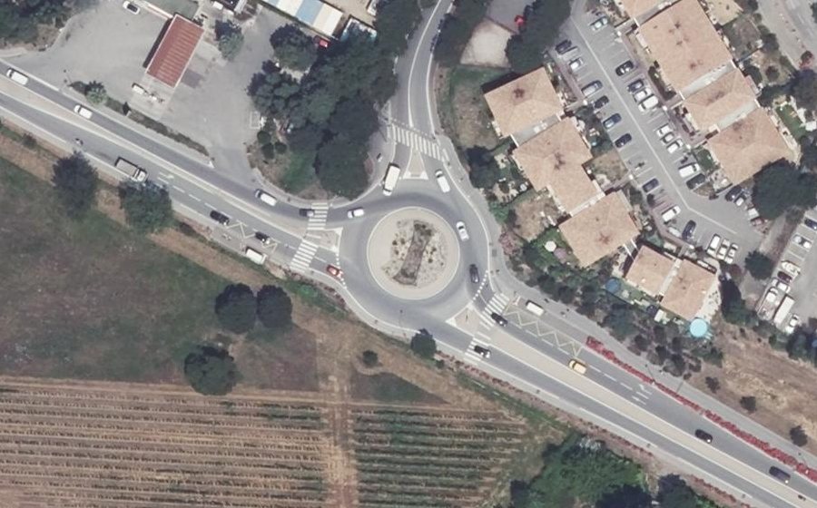 Vue aérienne du Rond-point anonyme n°506220192