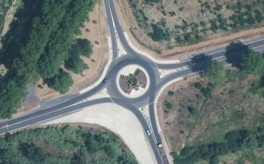 Vue aérienne du Rond-point anonyme n°506379981