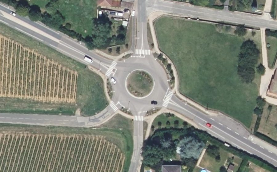 Vue aérienne du Rond-point anonyme n°50656326