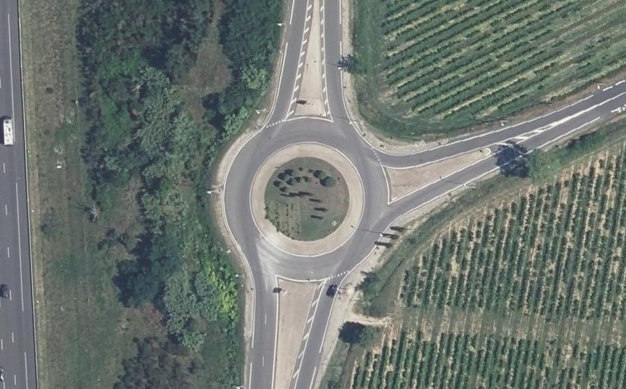 Vue aérienne du Rond-point anonyme n°5065880