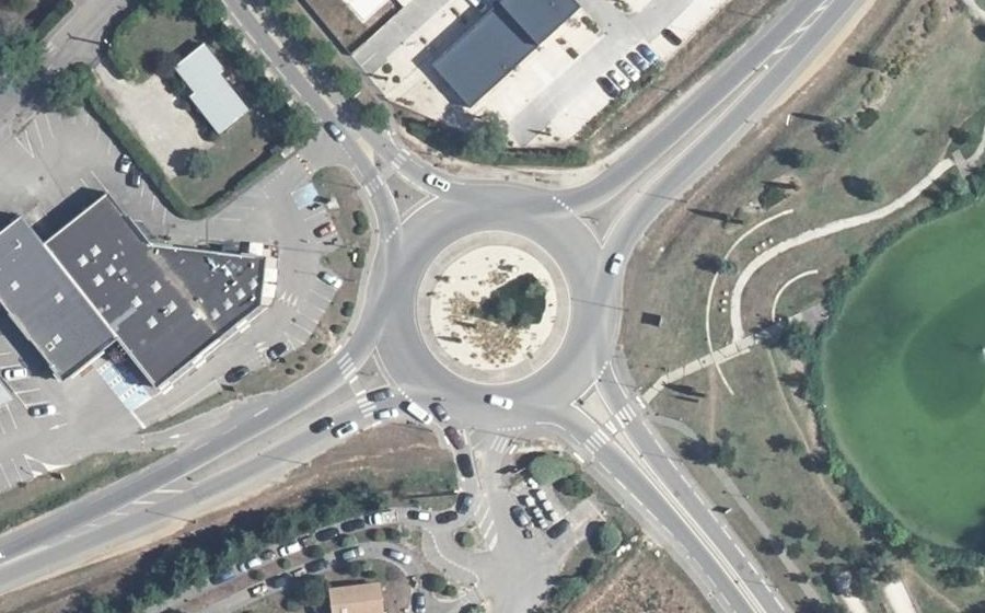 Vue aérienne du Rond-point anonyme n°5069643