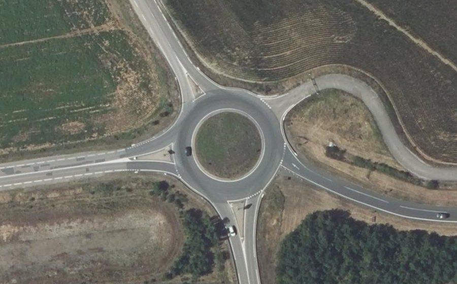 Vue aérienne du Rond-point anonyme n°5069689