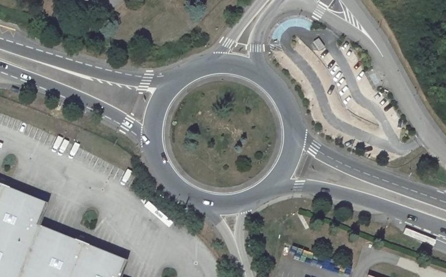 Vue aérienne du Rond-point anonyme n°5069696