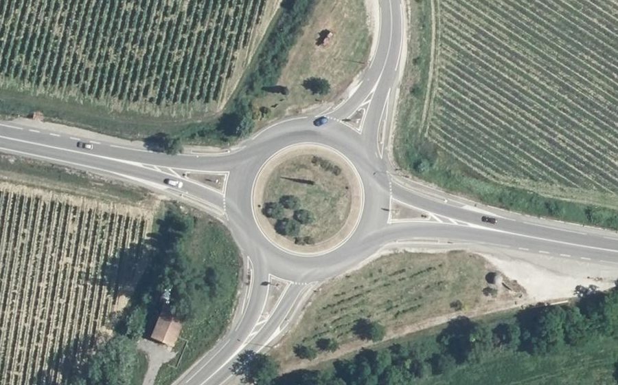 Vue aérienne du Rond-point anonyme n°5069803