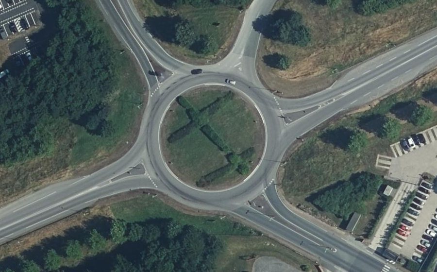 Vue aérienne du Rond-point anonyme n°50719909