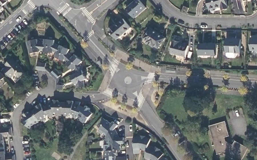 Vue aérienne du Rond-point anonyme n°5077940