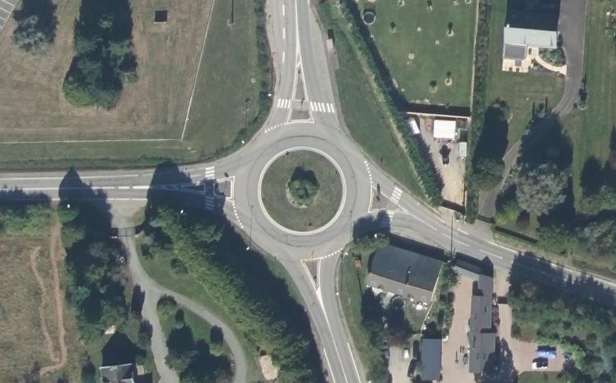 Vue aérienne du Rond-point anonyme n°5077951