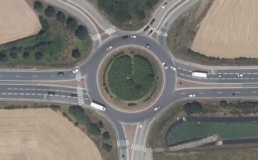 Vue aérienne du Rond-point anonyme n°5078490