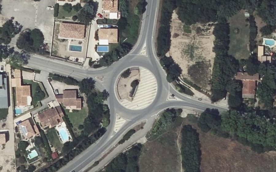 Vue aérienne du Rond-point anonyme n°5081304