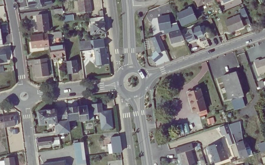 Vue aérienne du Rond-point anonyme n°5082826