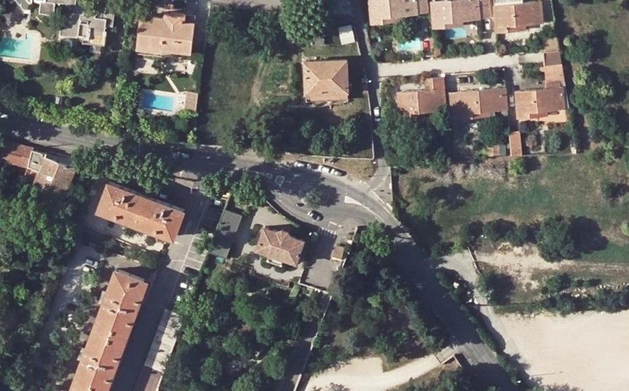 Vue aérienne du Rond-point anonyme n°5085670