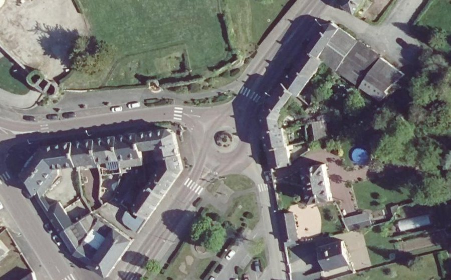 Vue aérienne du Rond-point anonyme n°5086571