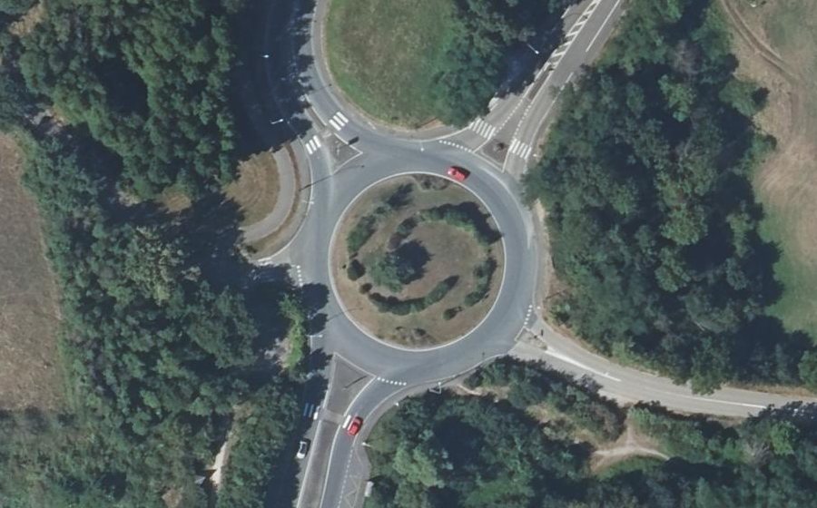 Vue aérienne du Rond-point anonyme n°5087475
