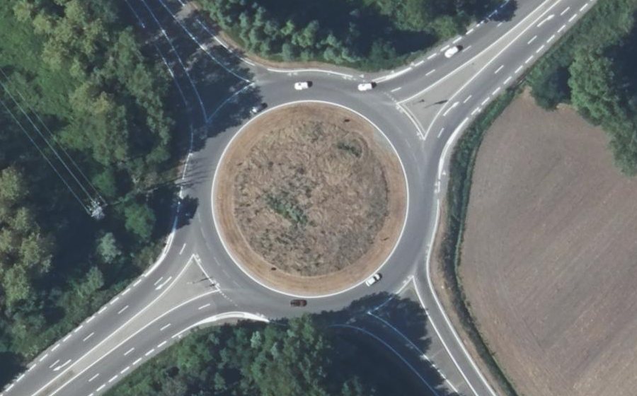 Vue aérienne du Rond-point anonyme n°5087593