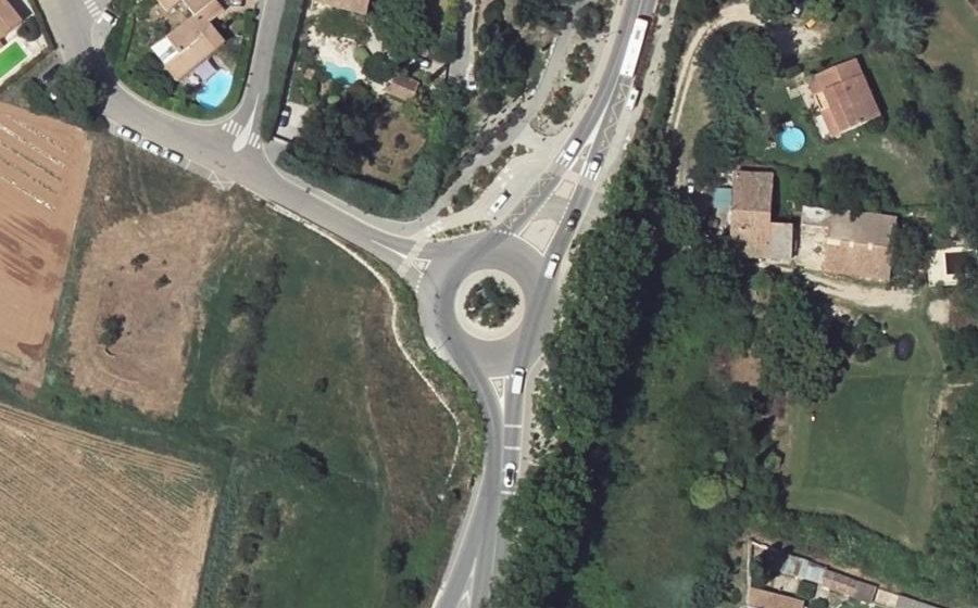 Vue aérienne du Rond-point anonyme n°509043112