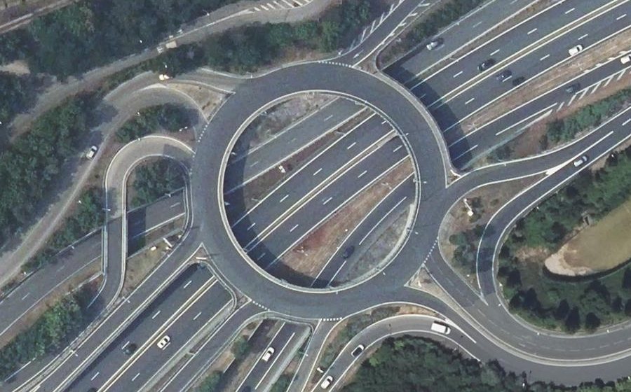 Vue aérienne du Rond-point anonyme n°50911368