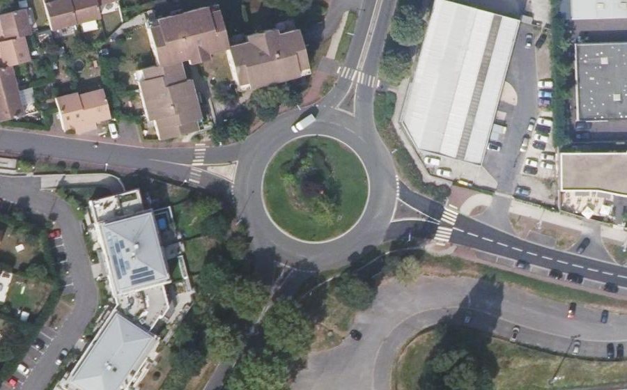 Vue aérienne du Rond-point anonyme n°50912938