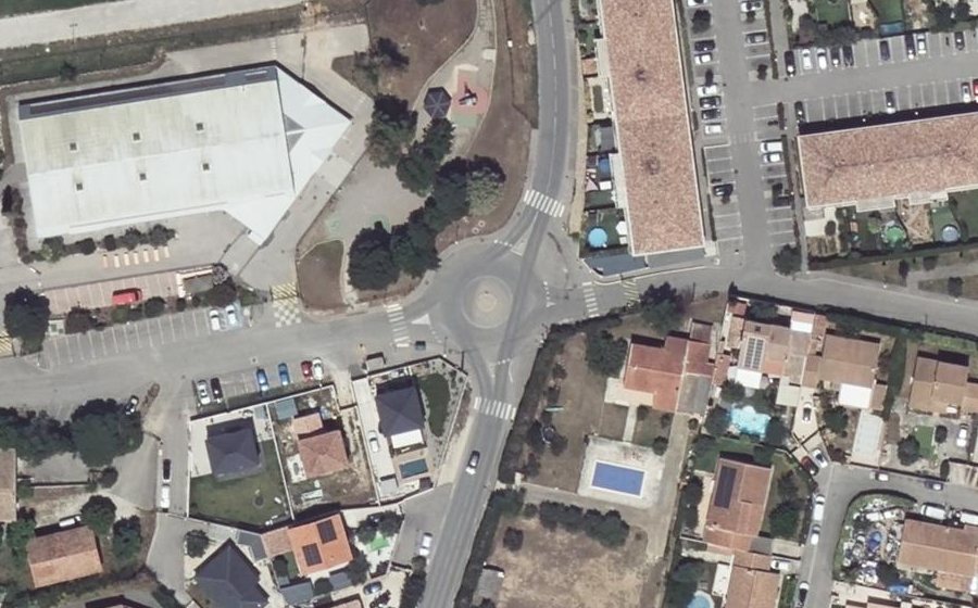 Vue aérienne du Rond-point anonyme n°509167446