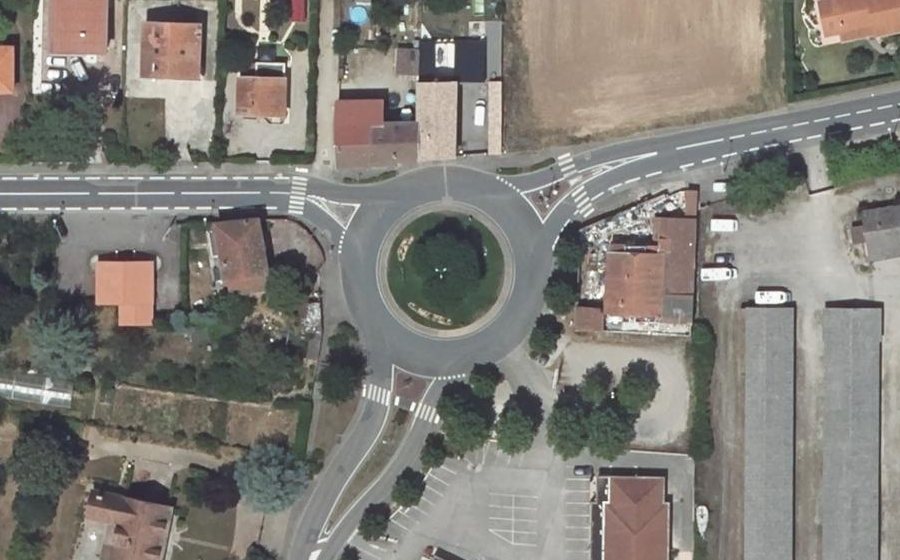 Vue aérienne du Rond-point anonyme n°5094445